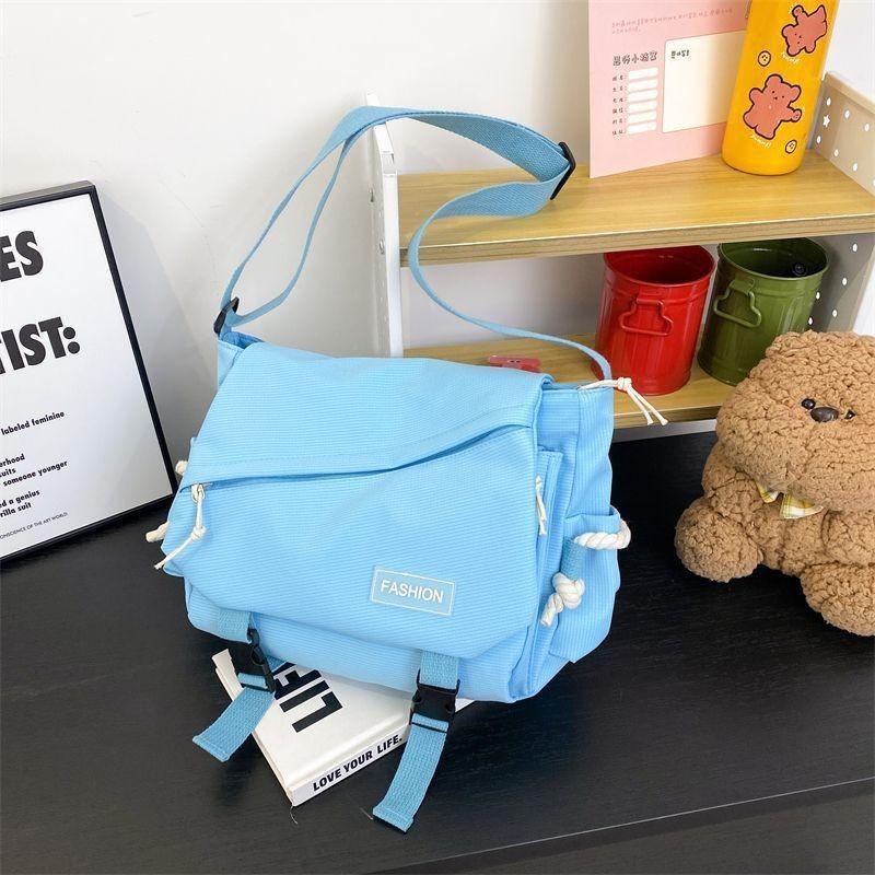 

Fashionable Soft Pu Shoulder Bag For Women With Unique Stitching Design And Convenient Zipper Closure синій
