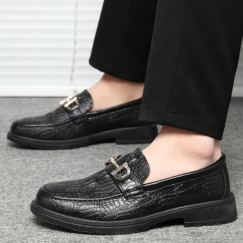 Weiche runde Zehenpartie Dicke Sohle Slipper Loafer Lederschuhe für Herren Sommer Sale Elegant Retro Designer Niedriger Preis Herren Freizeitschuh