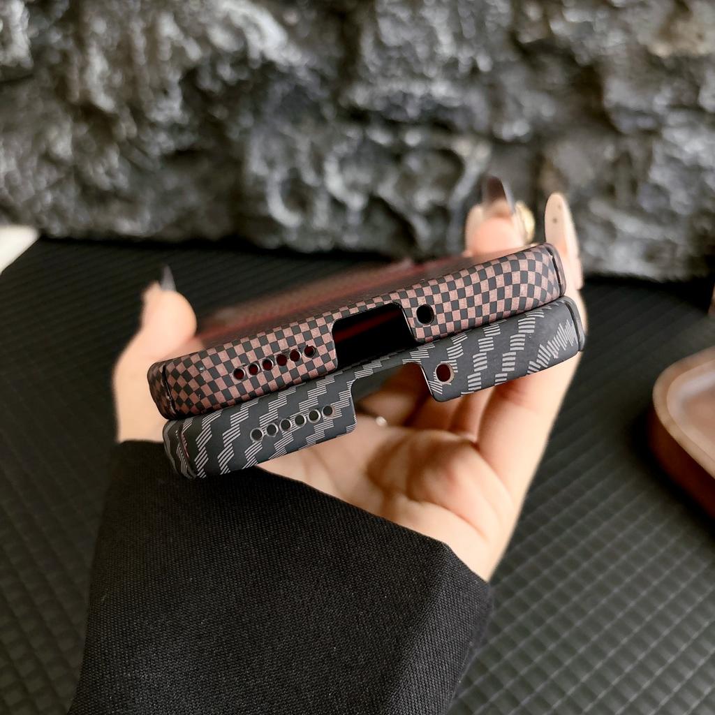 Cienkie Etui Magnetyczne Wzór Włókna Węglowego Kevlar Dla Magsafe Do Xiaomi 15 S 14 13 Ultra 17 Pro Max Pokrowiec Zbroja Ładowanie Bezprzewodowe