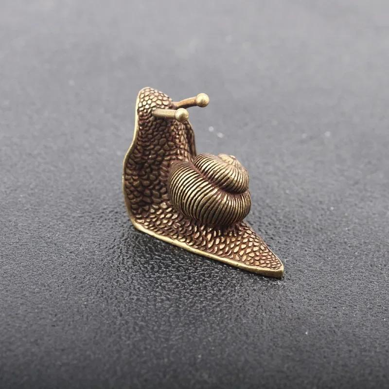 Mini Snail Personality Retro Pure Copper Statue Ornaments Desk Antique Brass Tea Pet Collection Home Decorations for Living Room