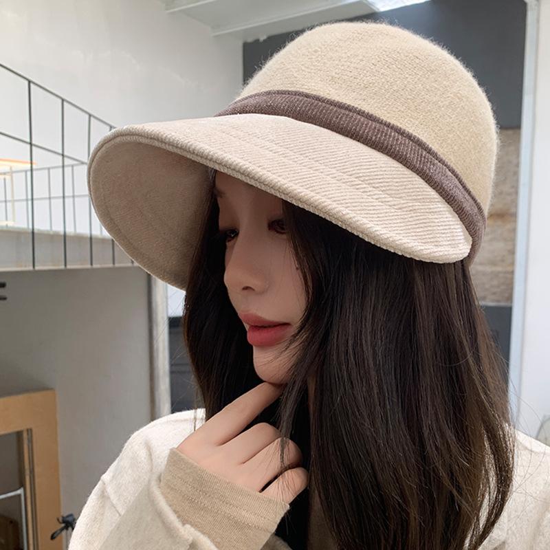 Autumn and Winter New Splicing Hat Women's Retro Versatile Cap Showing Face Small Equestrian Hat Warm and Windproof Spot