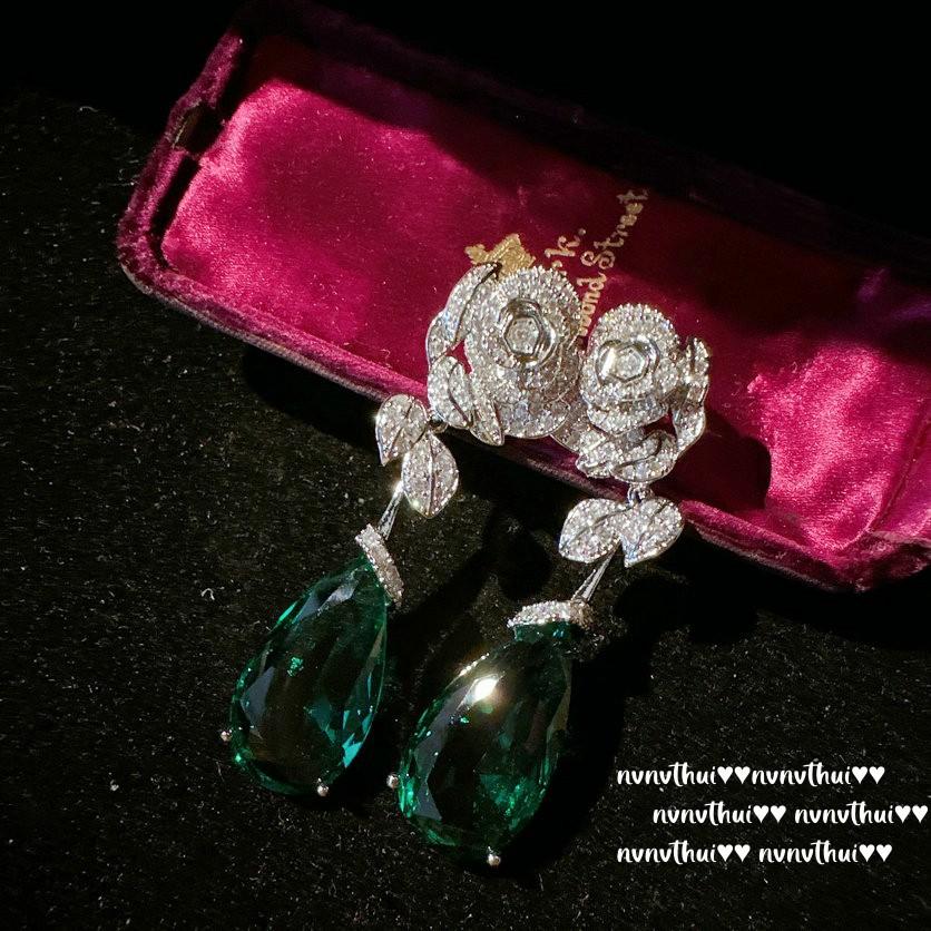 Fog Enchantress Camellia Water Drop Gem Earrings, Sotheby'S, 18K Gold Large Carat Teardrop Zircon Earrings