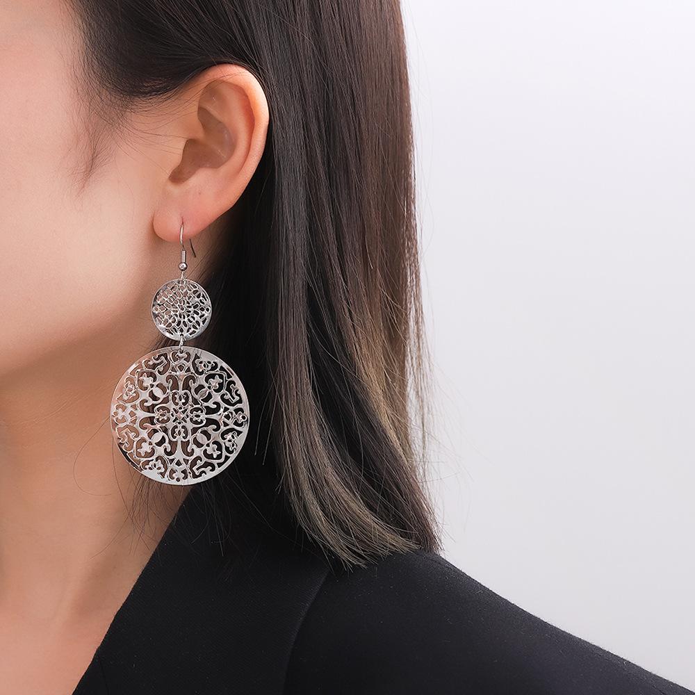 B505 Retro European & American Frosted Hollow Disc Earrings with Ethnic Carved Studs