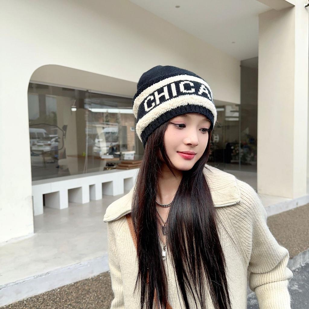 Korean Version of Versatile Black and White Striped Knitted Hat Autumn and Winter New Thickened Cold Proof and Warm Hat Casual Big Head Wool Hat