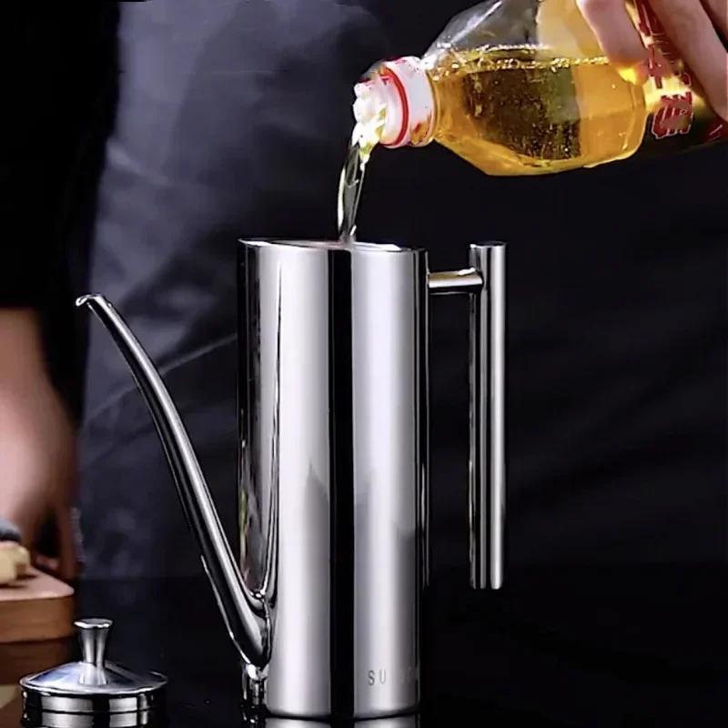 500/700ml Oil Pot 304 Stainless Steel Dustproof Leak Proof Vinegar Olive Oil Bottle Storage Container Home Kitchen Utensils