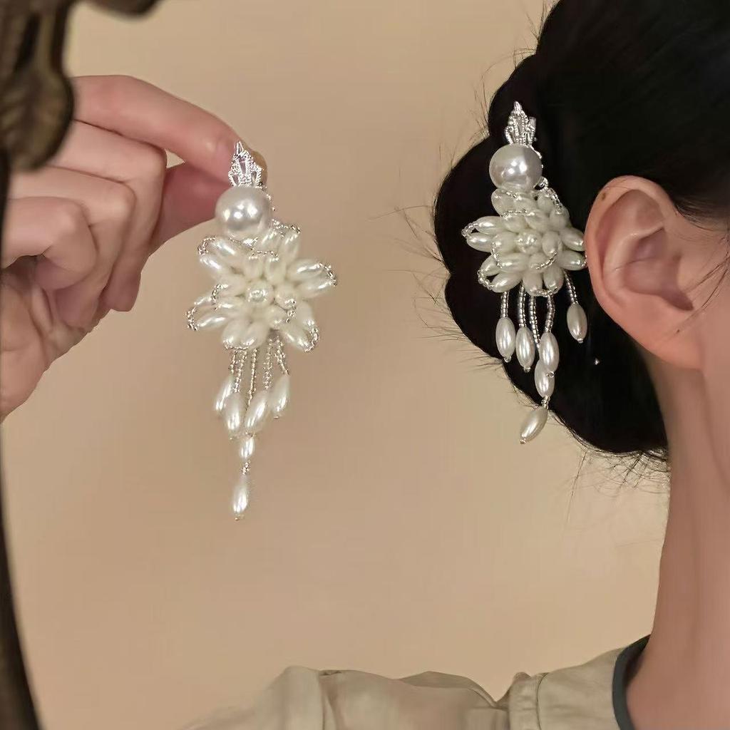 Sandalwood Women's Hairpin: Elegant Modern-Chinese Style Wooden Updo Stick