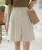 Jikeulib Two-Button Pintuck Line Bermuda Shorts