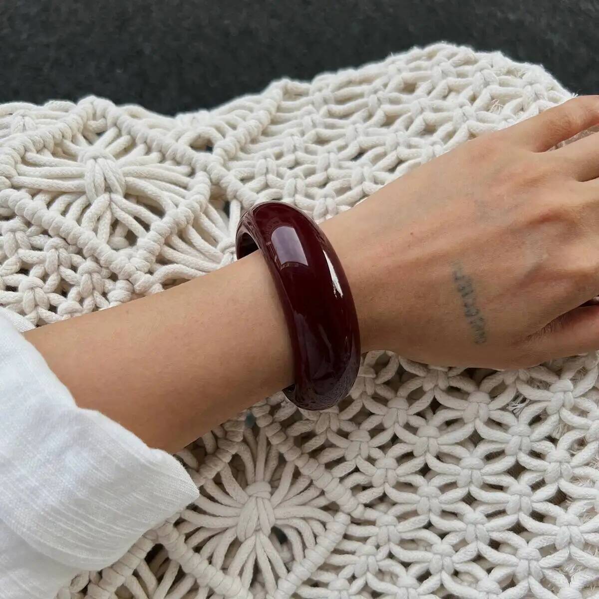 SHIXIN 3 Styles HipHop Resin Acrylic Bracelet Round Wide Bangle for Women Vintage Geometric Chunky Open Bangle Charm Jewelry New
