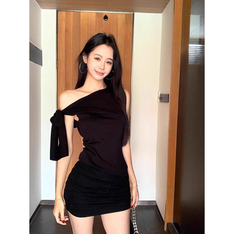 

American Spicy Girl One-Shoulder Chic Black Top with Bow Tie M чорний