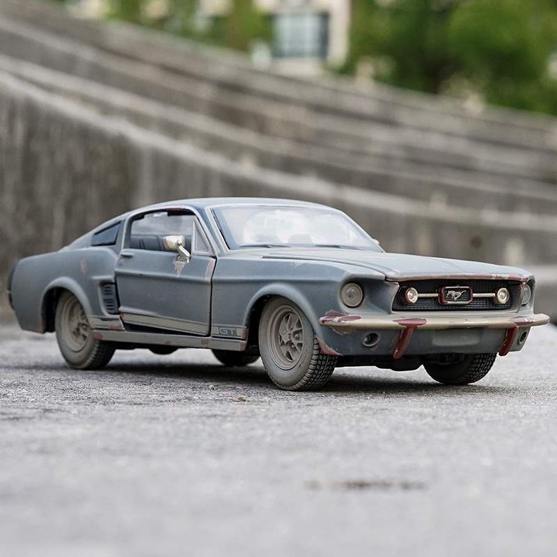 Maisto 1:24 Ford Mustang GT 1967 Alloy Car Diecasts & Toy Vehicles Car Model Miniature Scale Model Car For Children