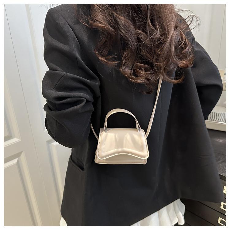 Retro Solid Color Quilted Shoulder Bag New Fashion Simple Handbag Trendy Ladies Crossbody Purse