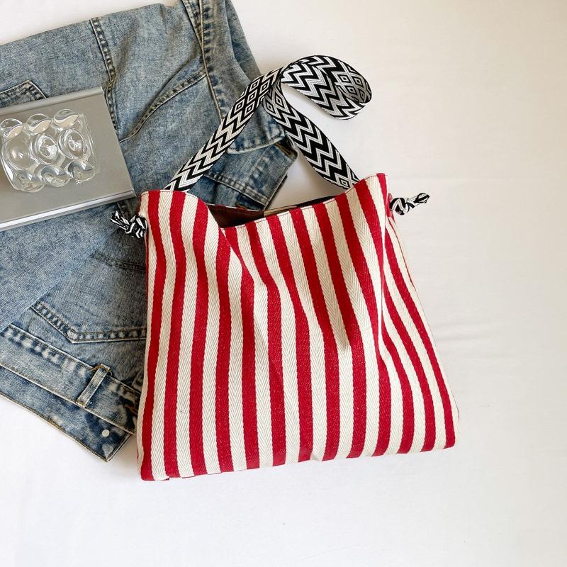 Canvas Bag Women's Large-capacity New Summer Leisure Shoulder Shopping Bag Striped Class Tote Bag