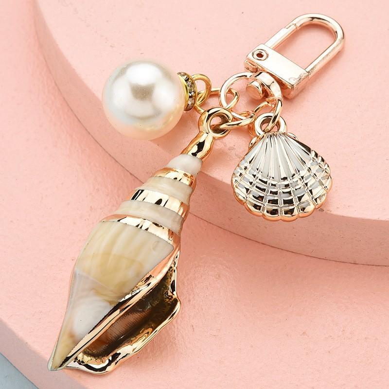 Creative And Fashionable Conch Tassel Keychain Car Bag Accessories pendants Small Gifts Key Ring  Wholesale