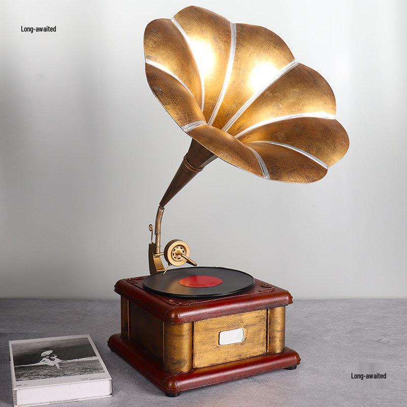 Vintage European-Style Gramophone Ornament: Nostalgic Record Model for Living Room or Wine Cabinet Decor