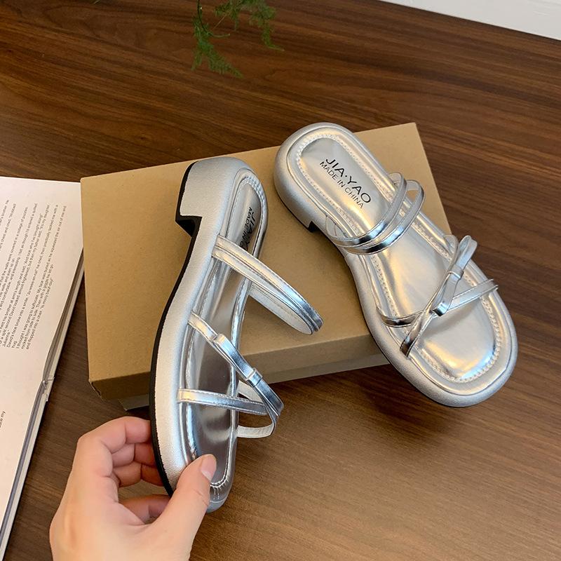 

С юбочными сандалиями женские 2025 лето новые универсальные модные ретро удобные повседневные платформенные пляжные туфли 40 серебряный