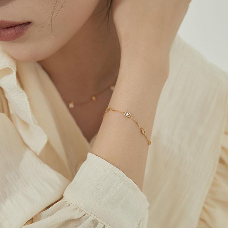 Chic Titanium Steel Waterdrop Necklace With Stunning Geometric Design For Women