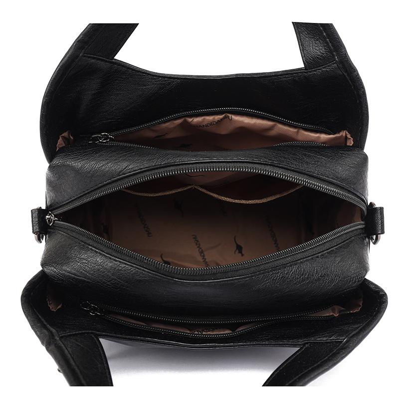 Retro Large Capacity Shoulder Bag Solid Color Messenger Bag PU Commuter Bag