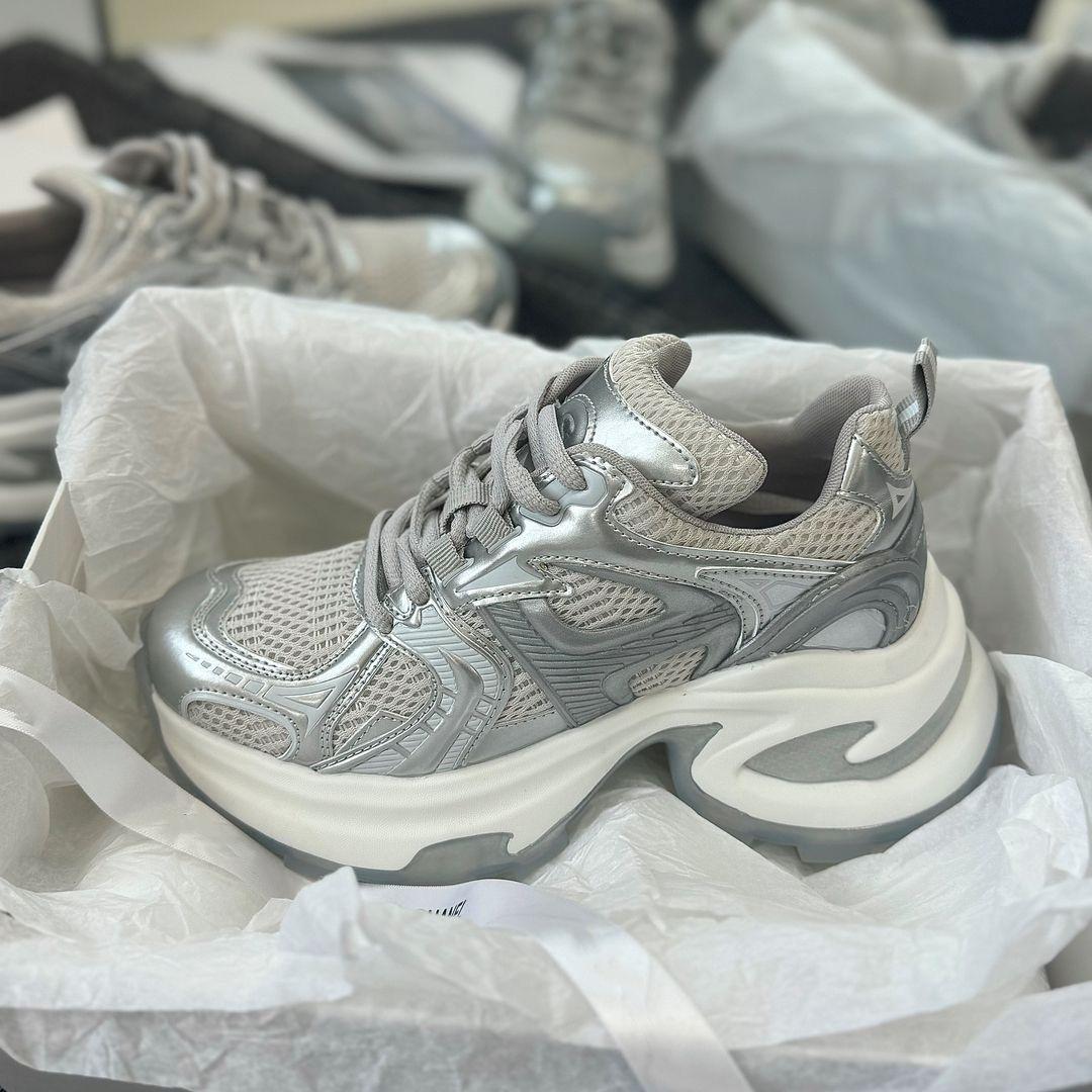 Весна-лето новые сетчатые дышащие кроссовки легкие ретро папины кроссовки толстая подошва увеличивают рост повседневные 35 серебряный