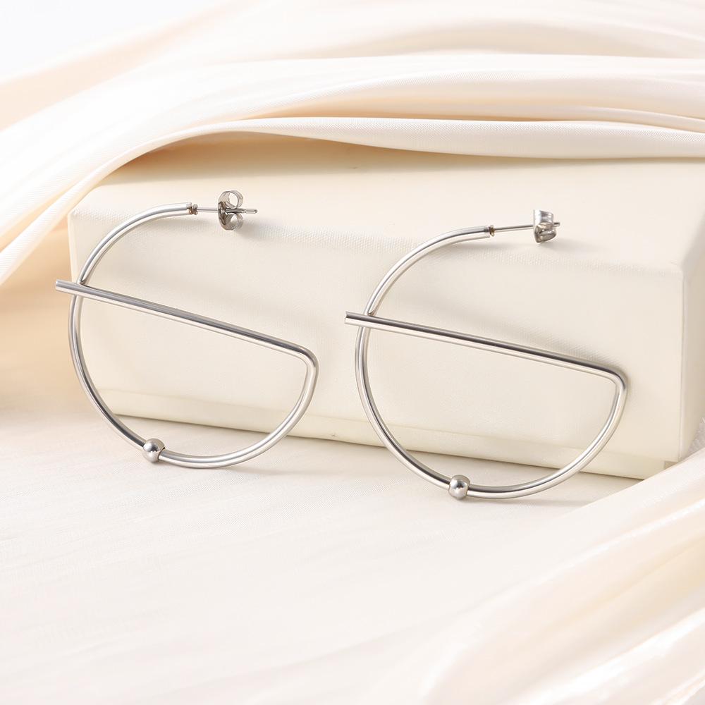 European & American Hollow Circle Bar Earrings – Fashionable, Stylish Studs for Women