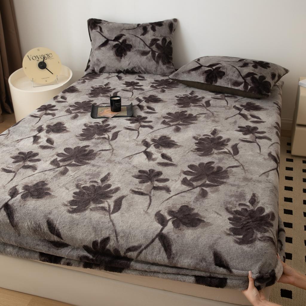 Double Bedspreads Warm Milk Velvet Fitted Sheet Long Velvet Mattress topper All-Around Elastic Band Bed Cover Bed Linen