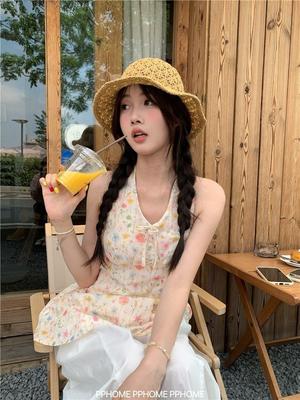 2026 Summer New French Retro Floral Vest Women's Summer Design Sense Niche Slim Back Strap