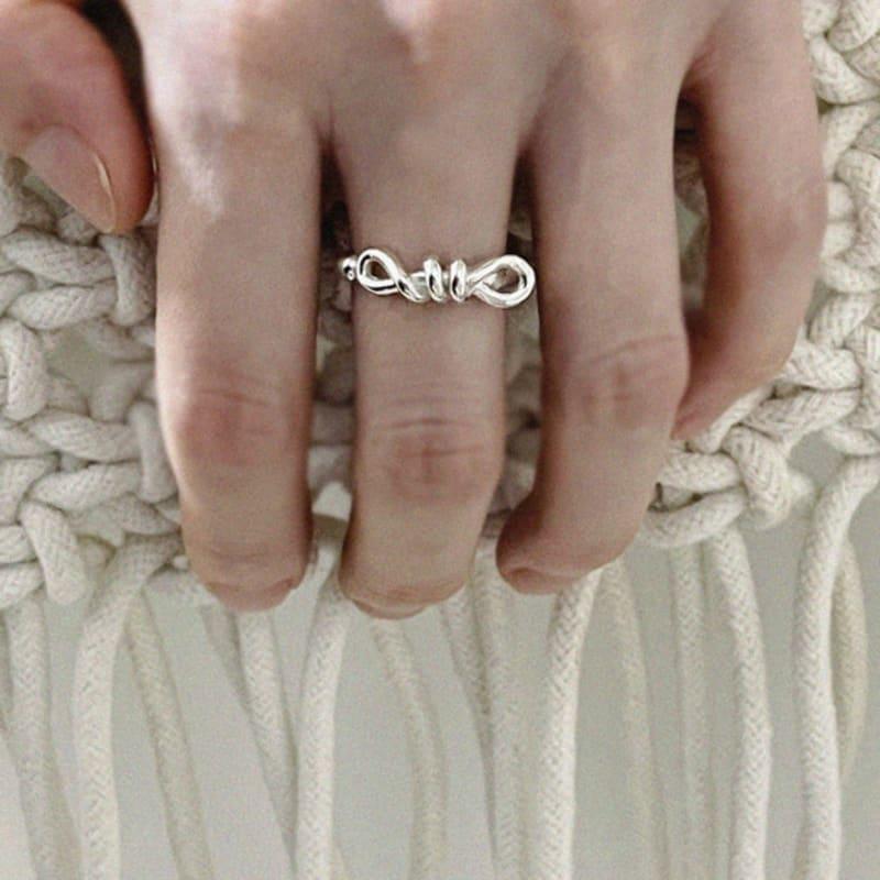 Skos Knot Ring