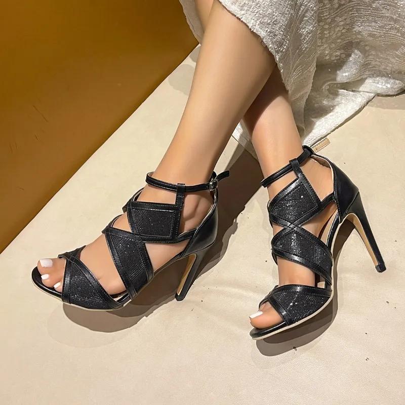 

Мода 2024 Бренд Женская Обувь Ремешок с Пряжкой Женские Сандалии Мода Пип-Тоу Платье Сандалии Женские Летние Большого Размера Сандалии на Каблукеzapatos 43 чёрный