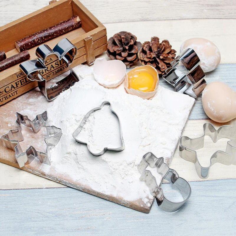 6Pcs/Set Christmas Cookie Cutter Gingerbread Xmas Tree Mold Christmas Cake Decoration Tool Navidad Gift DIY Baking Biscuit Mould