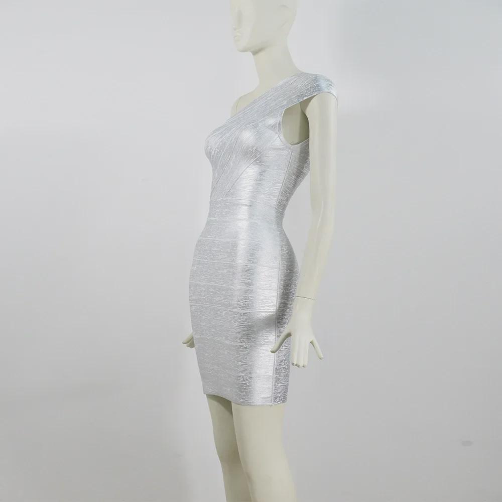 Gold-Stamped Silver Oblique Shoulder Bandage Evening Dress