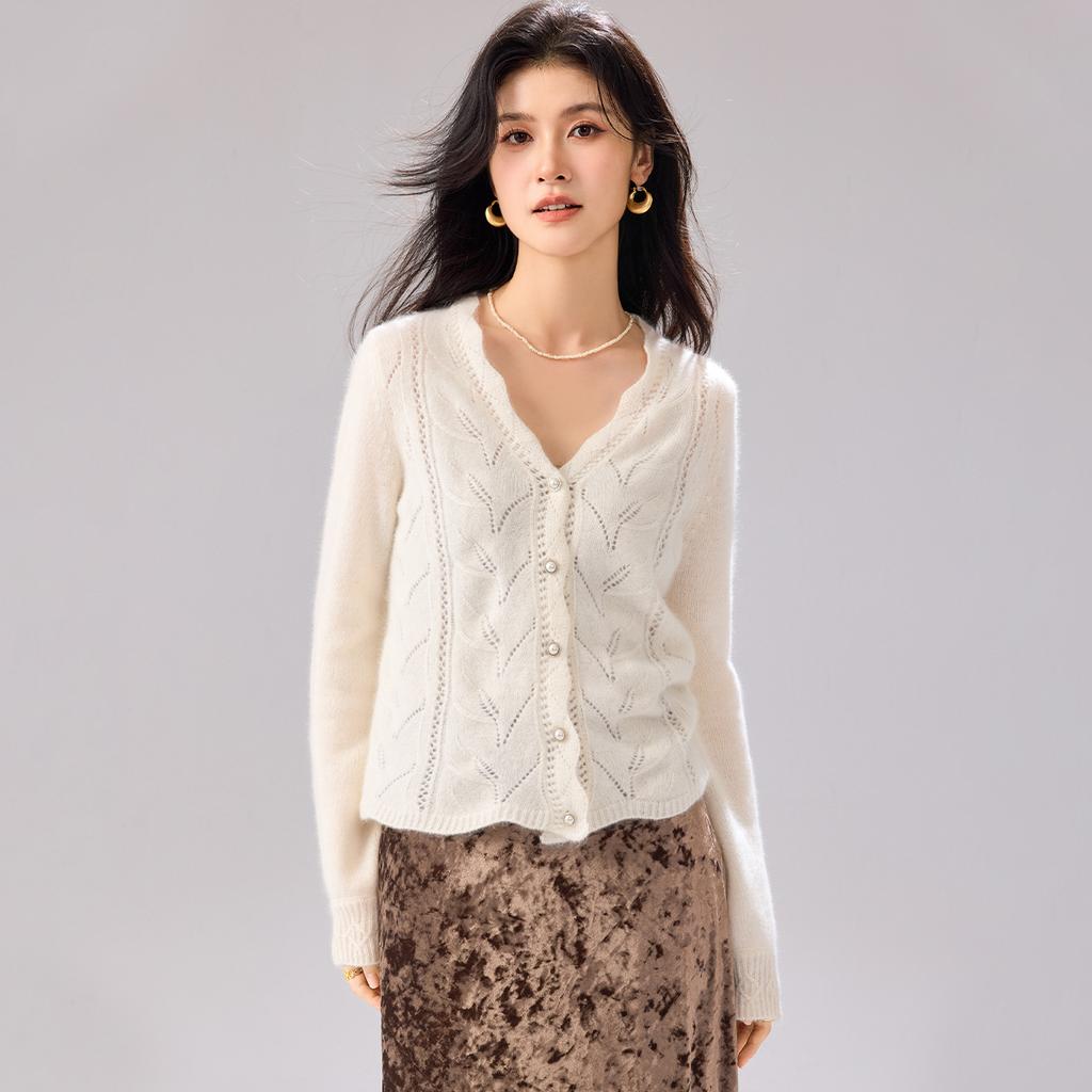100% Pure Wool Winter New V-neck Hollow Leaf Pattern Pearl Buckle Gentle Women's Wool Cardigan