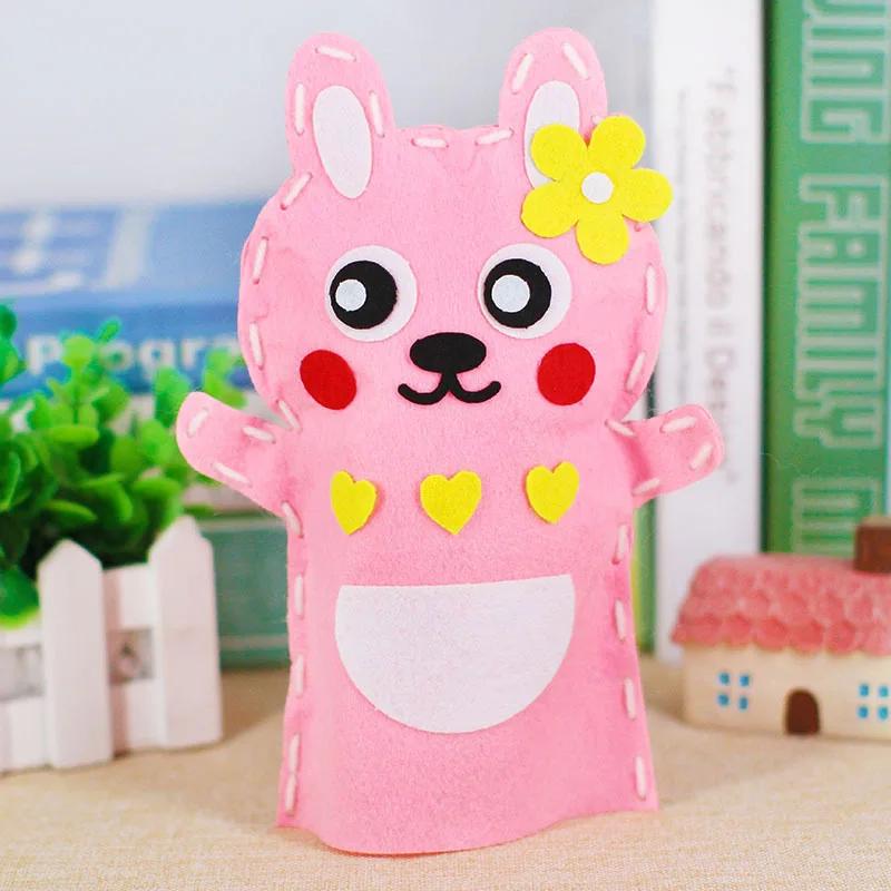 Kids Cartoon DO IT YOURSELF Hand Puppet Crafting Playthings Kindergarten Learning Non-Woven Handmade Paste Material Sewing Set Children Xmas Gift Idea