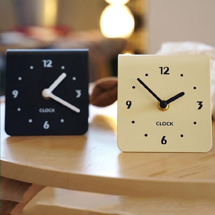 Kleine analoge Tischuhr, leise, kein Ticken, batteriebetrieben, dekorative Kaminsims-, Schreibtisch-, Regaluhren, Büro-, Heimdekorationen