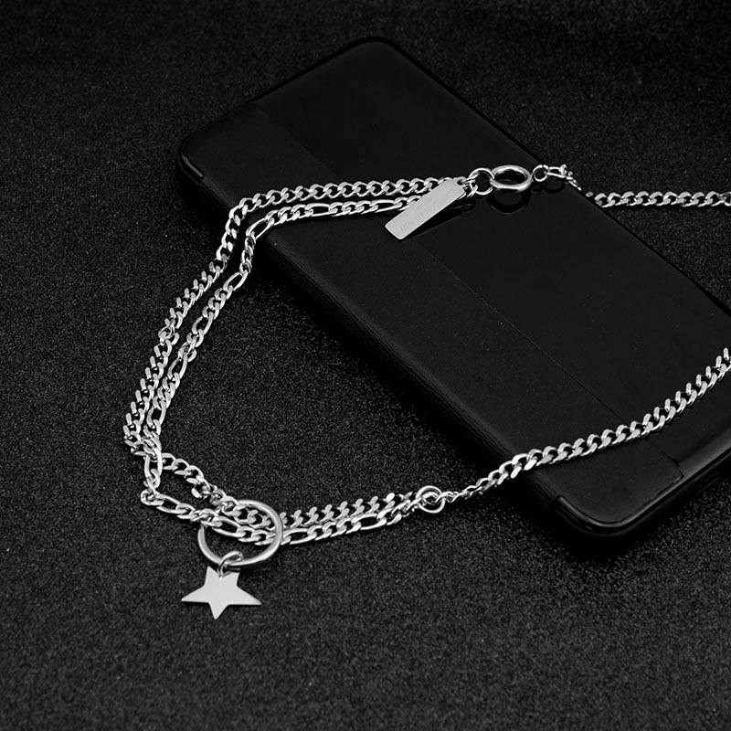 The star has the same asymmetrical star necklace, male and female couples collarbone chain short necklace.
