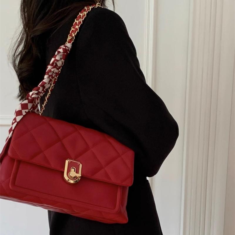 The Red Bride's Wedding Bag Can Be Used Daily As A Chain Single-shoulder Bag and A Fashionable Handbag for Women