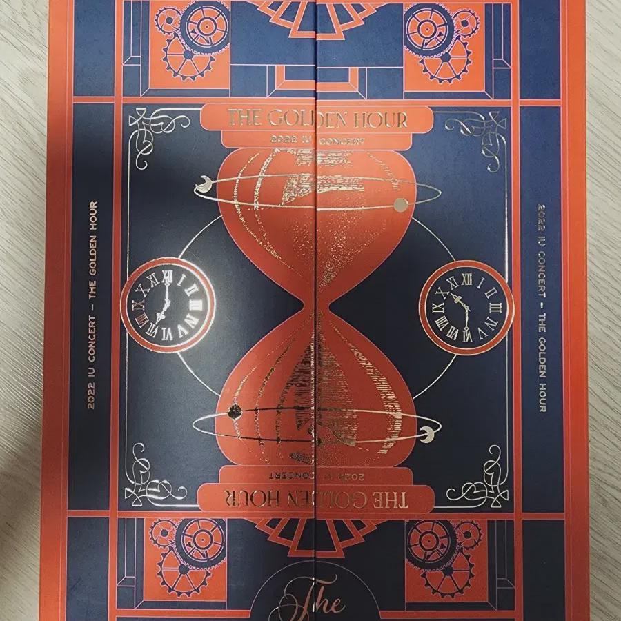 

IU Золотой час Blu-ray + Мерч