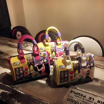 Vysoce kvalitní texturovaná PU kůže Dámské kabelky Nová evropská krásná dámská taška přes rameno Kreativní ručně vyšívaná Bostonská taška Crossbody taška