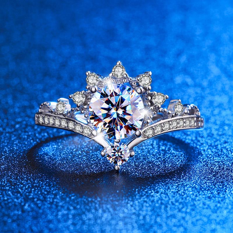 Crown Moissanite Ring for Women: 1 Carat Silver, Rhodium-Plated PT950 White Gold, S925, Non-Fading.