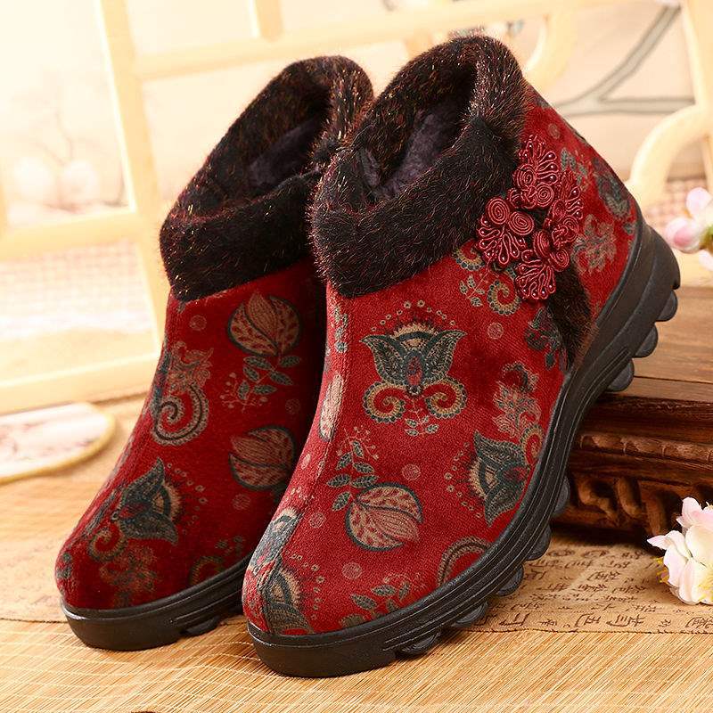 

Winter warm the elderly grandmother cotton shoes old north cloth shoes women s velvet mother shoes thickened non-slip cold-resistant soft sole 41