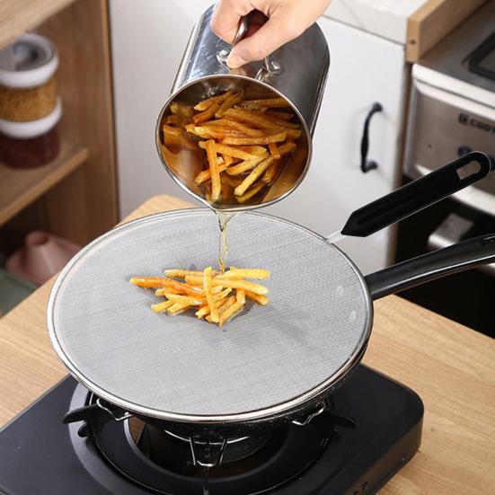Oil Splash Guard Stainless Steel Fine Mesh Grease Splatter Screen with Easy-Grip Handles Rust-Resistant Kitchen Oil Splatter Shield for Frying Pan