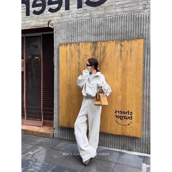 

Casual sweater women s suit autumn and winter new loose wide-leg pants straight mopping pants short jacket European goods XXL сірий колір