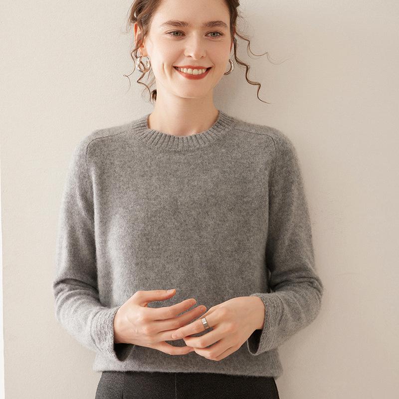 Women's Thick Cashmere Sweater - Autumn/Winter, Round Neck, Saddle Shoulder, Loose Fit, Lace Sleeve