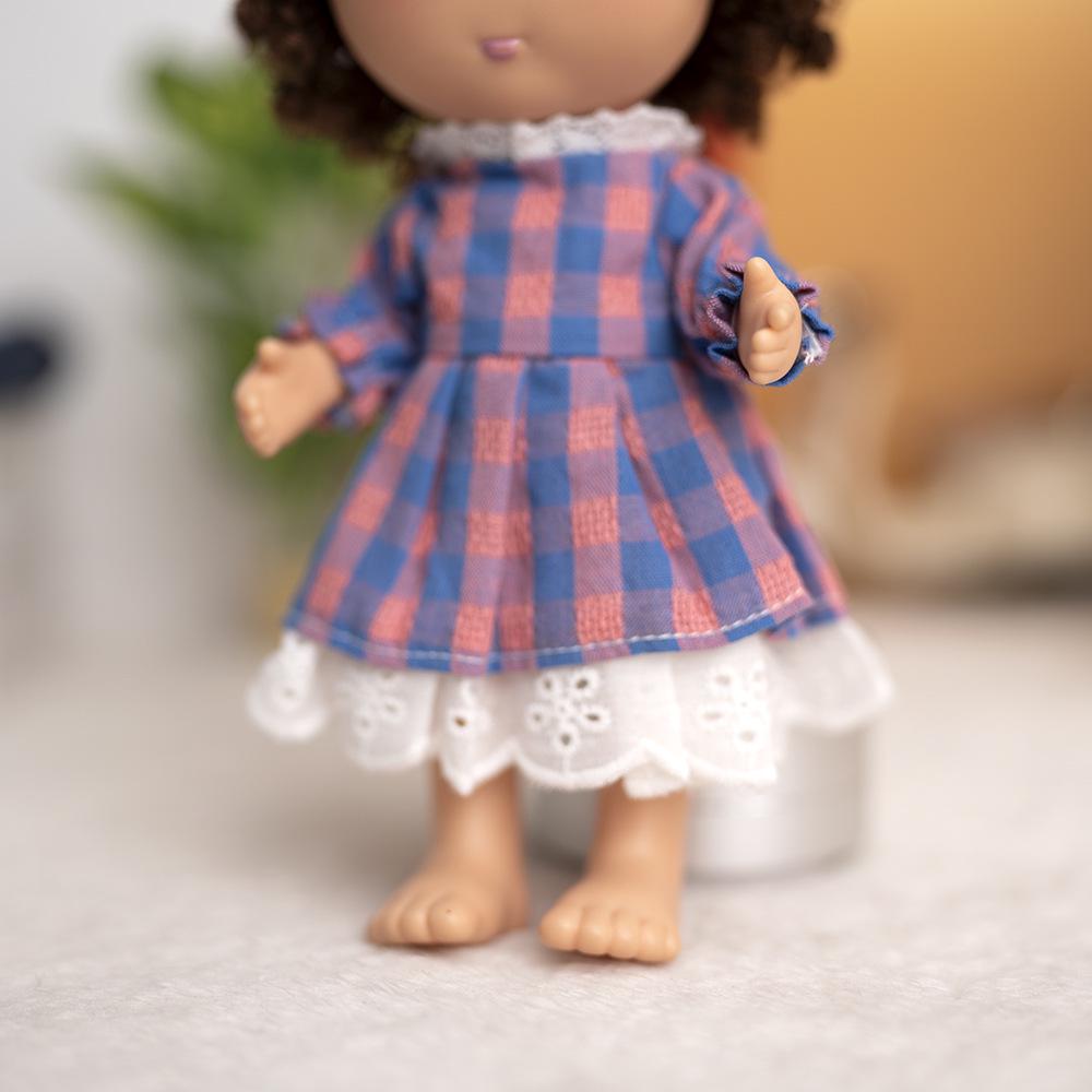 Mia Figur Puppe mit Jeans Latzhosen Set - Silikon Gelenkspielzeug