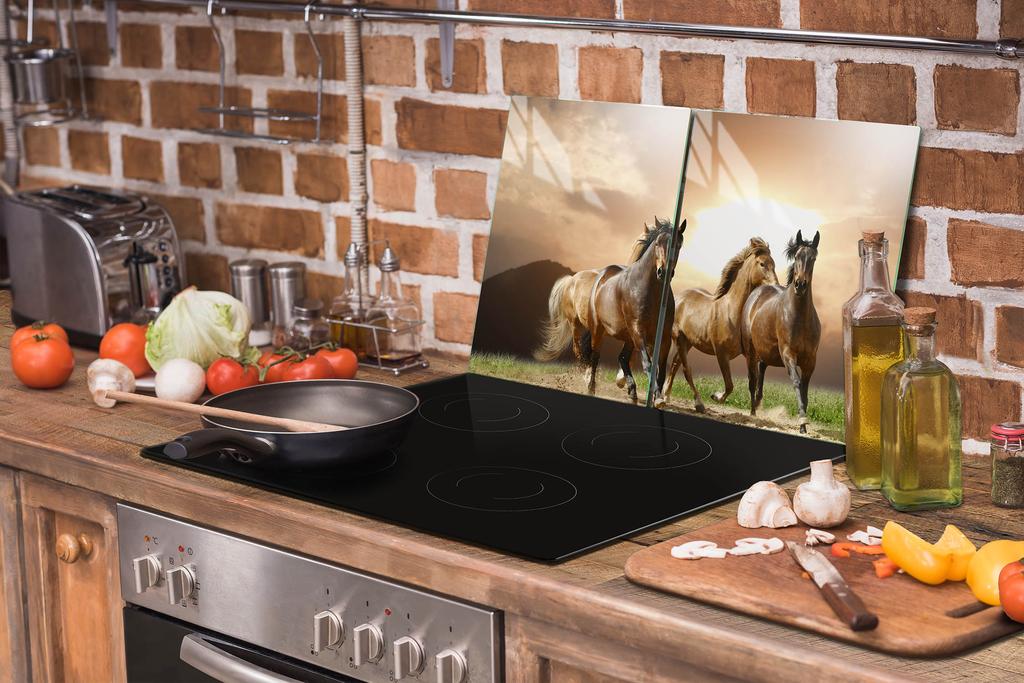 SZKLANA PŁYTA OCHRONNA NA KUCHENKĘ 85x52 KONIE