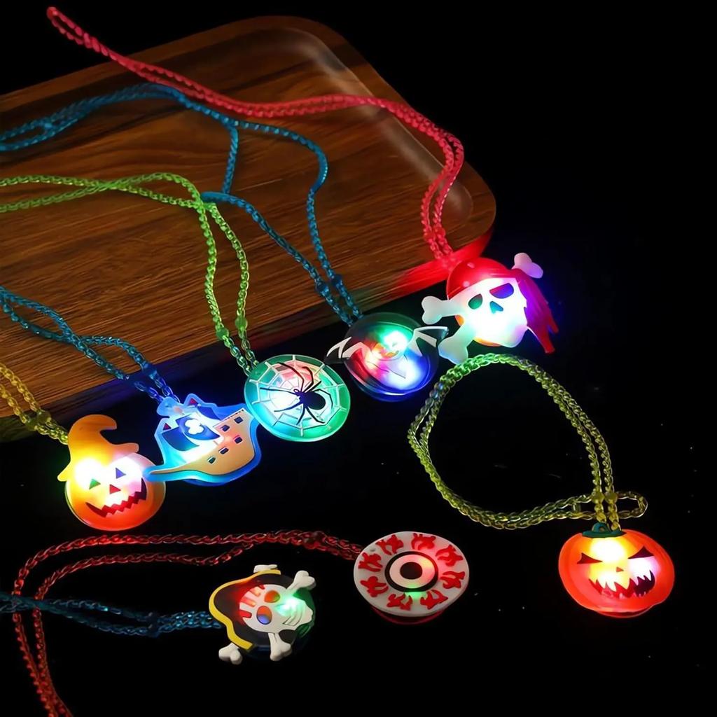 Halloween Light Up Pumpkin Necklace LED Glowing Christmas Pendant Mardi Gras Party Favor Gift for Kids Beaded Accessory