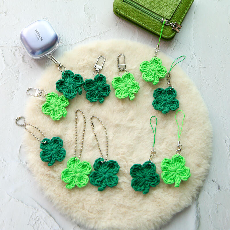 Knitted Four-Leaf Clover Keychain Lucky - D Ring Green (D ring)