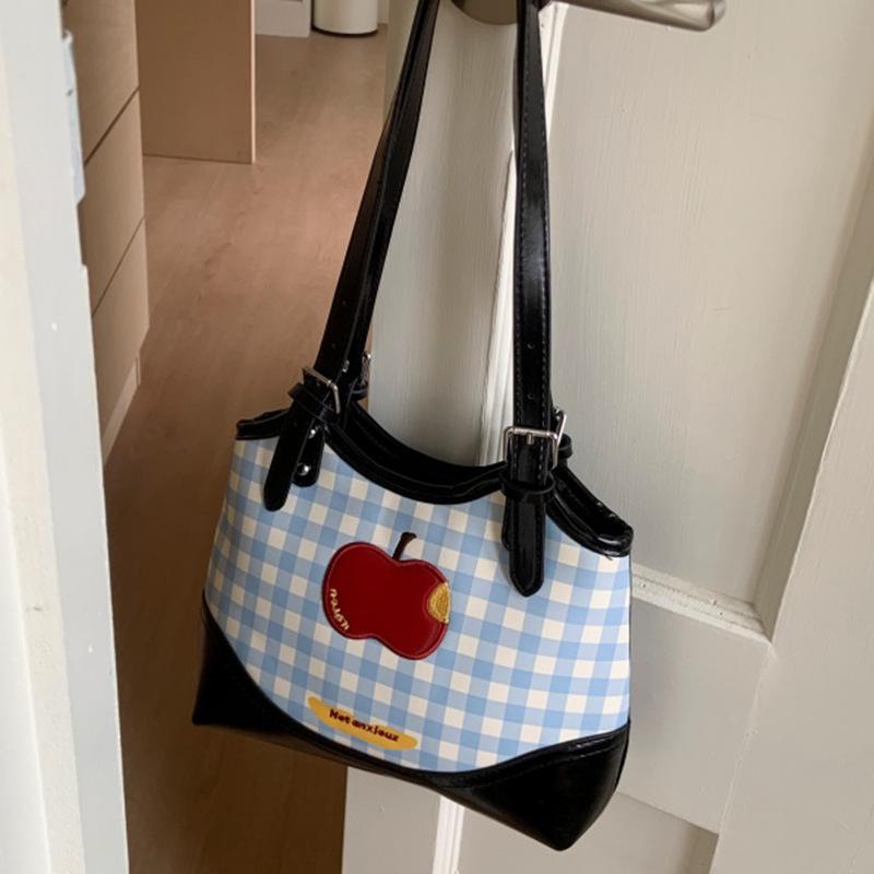 Cute apple shoulder bag women's summer new student class commute leisure armpit bag