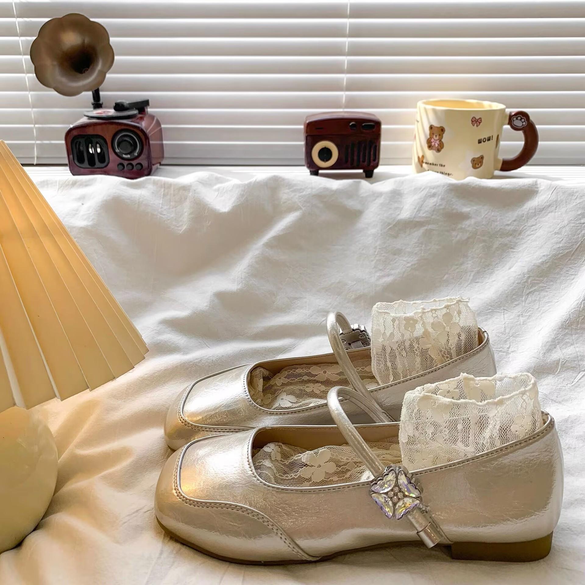 

Flat-bottomed French silver light-mouth single shoes women s 2025 new summer skirt Mary Jane small leather shoes evening shoes rhinestones 40