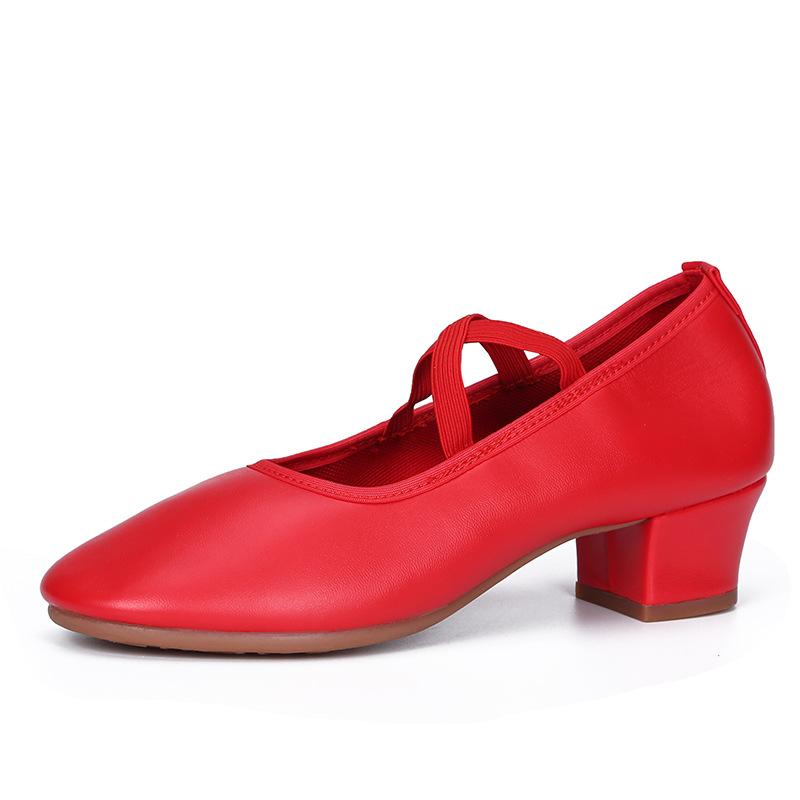 Square Dance Shoes Shallow Elastic Band Dance Leather Shoes Beef Tendon Soft Sole Breathable Mother Performance Shoes Dancing Women's Shoes 2025