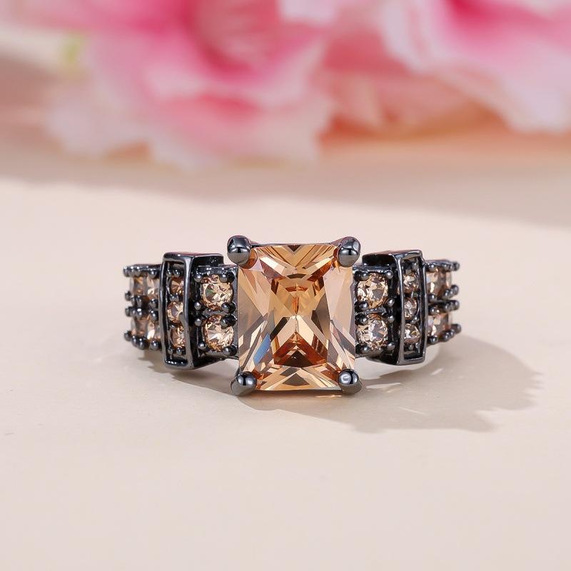 Rectangle champagne diamond edge two rows of champagne diamond ring no. 5