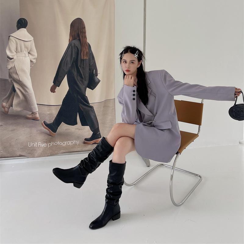 2025 autumn and winter women's foreign style high tube pleated knee boots thick heel retro square head sleeve boots western boots knight boots